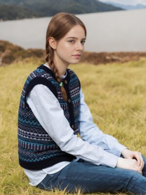 Fair Isle Patterned Sleeveless Vest Outdoor.