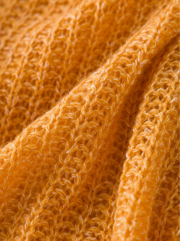 OVERSIZE 100% CASHMERE CABLE-KNIT SWEATER | VIBRANT ORANGE & CHARCOAL GREY & SOFT IVORY