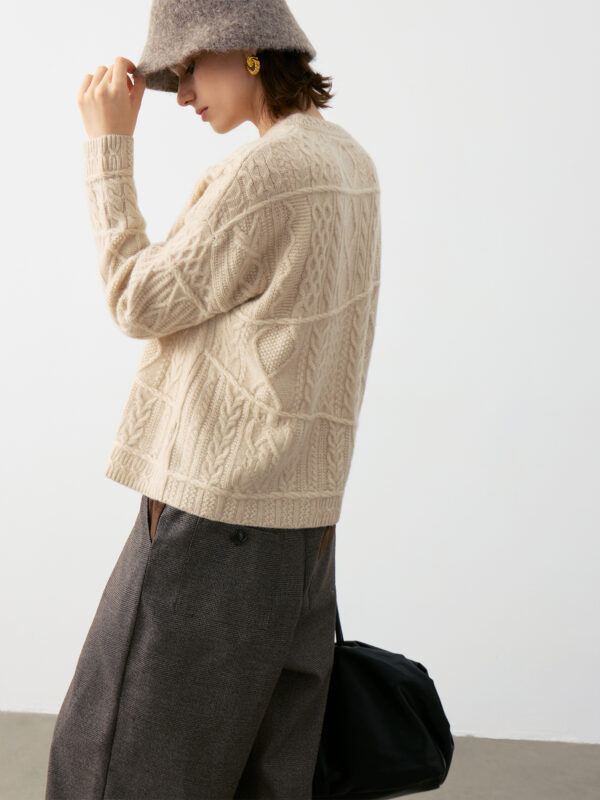 ABLE-KNIT 100% CASHMERE CREW NECK SWEATER (2 COLORS)
