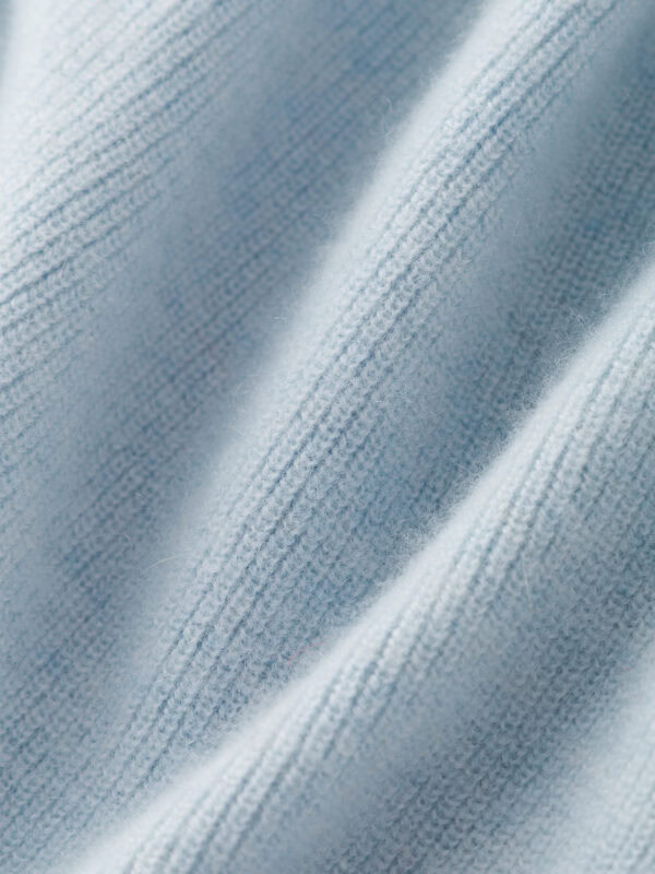 100% CASHMERE SPORTY ZIP-UP CARDIGAN | LIGHT BLUE WITH CREAM STRIPES