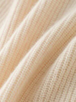 100% CASHMERE CREWNECK SWEATER | SOFT BEIGE, HIGH-LOW HEM