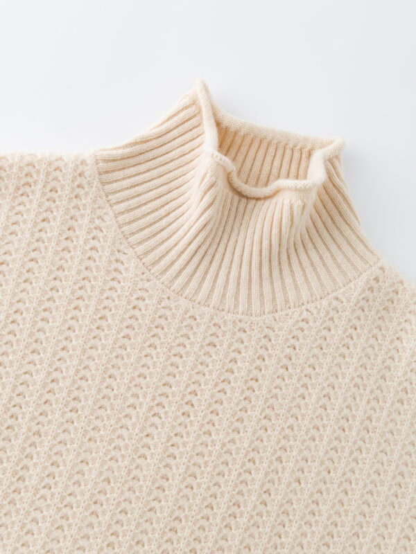 100% CASHMERE TURTLENECK SWEATER | CREAM WHITE & TAUPE BROWN, TEXTURED KNIT