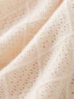 100% CASHMERE CREWNECK SWEATER WITH DIAMOND OPENWORK KNIT | LIGHT GREY & SOFT BEIGE