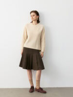 100% CASHMERE CREWNECK SWEATER | SOFT BEIGE, HIGH-LOW HEM
