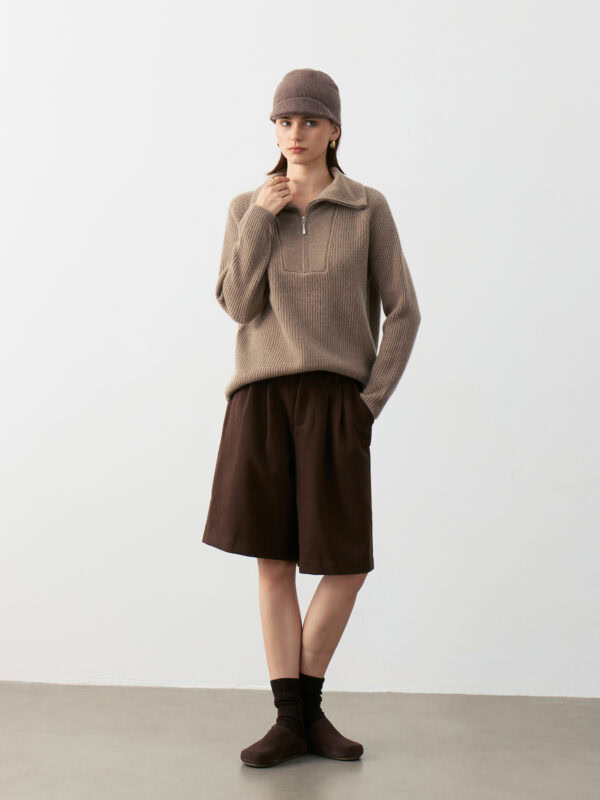 100% CASHMERE HALF-ZIP COLLARED SWEATER | LIGHT GREY & TAUPE BROWN