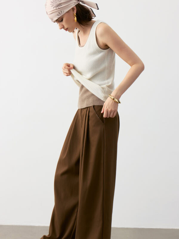 100% CASHMERE U-NECK RIBBED CAMISOLE | IVORY WHITE & TAUPE BROWN